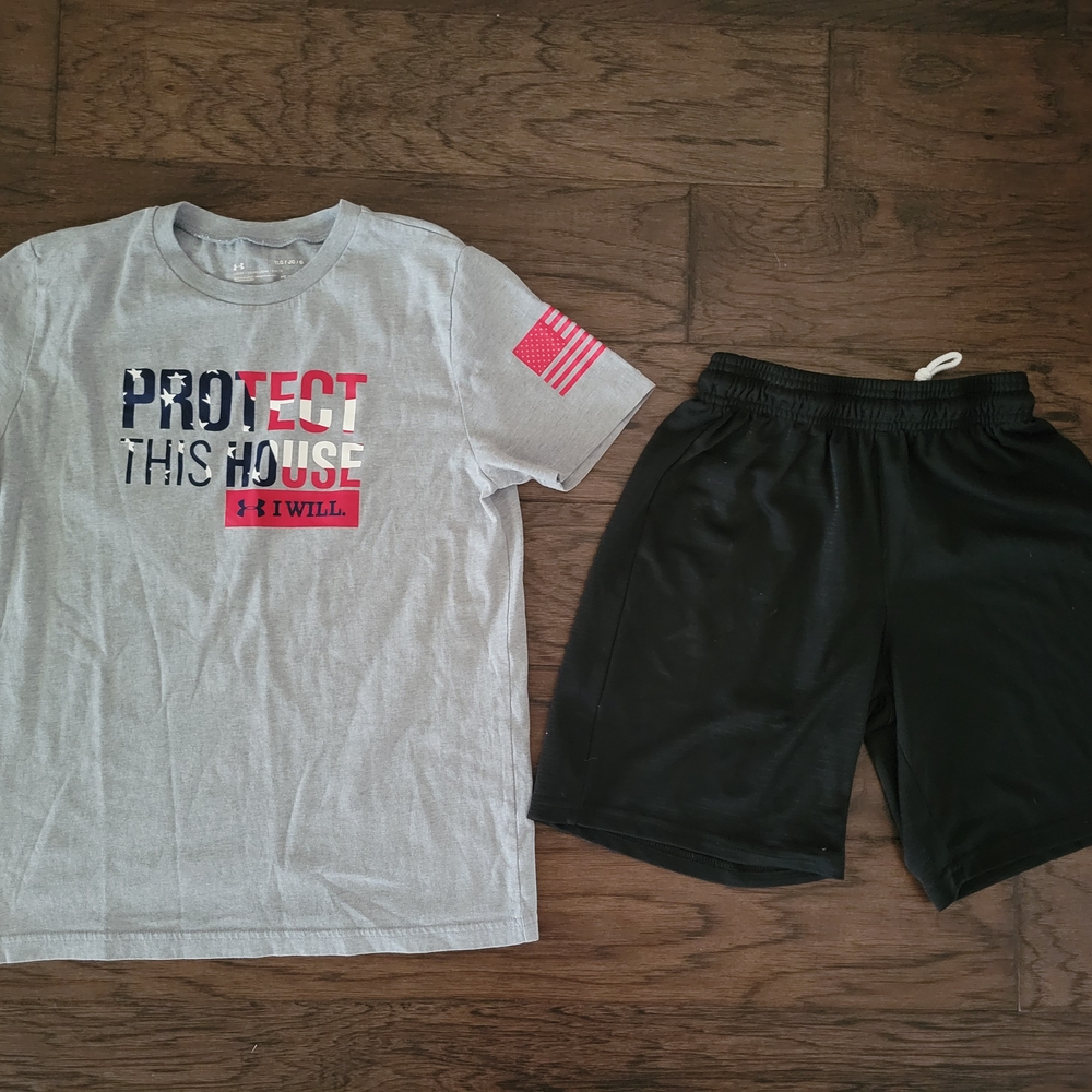 Under Armour Gray and Black Athletic Set 10/12